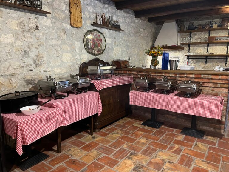 Catering - kuća za proslave Imanje Kožić