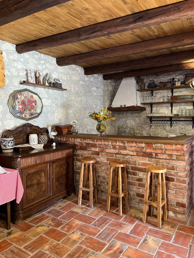 Šank kuće za proslave - Imanje Kožić